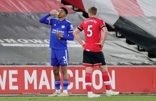 Premier Lig'de Müslüman futbolculara 'oruç' jesti 1 Premier Lig’de Müslüman futbolculara ‘oruç’ jesti