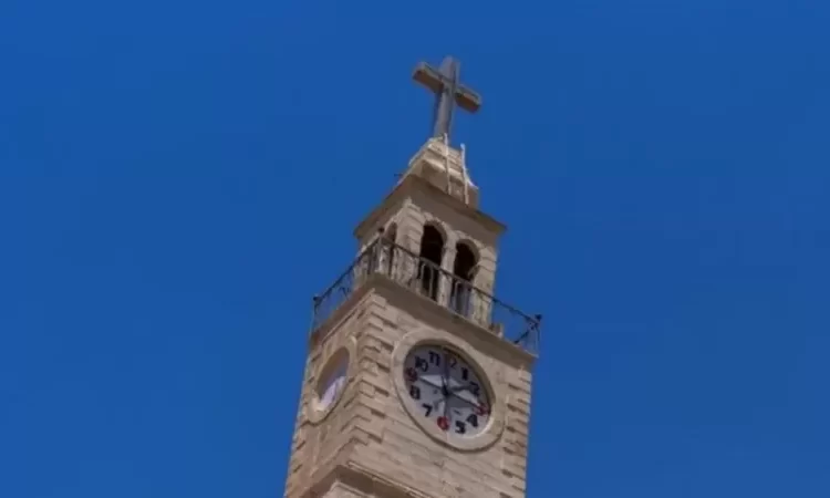 Lübnanlılar, saatlerin ileriye alınmasına yönelik tartşma nedeniyle iki farklı saat dilimine uyandı 1 Lübnanlılar, saatlerin ileriye alınmasına yönelik tartşma nedeniyle iki farklı saat dilimine uyandı