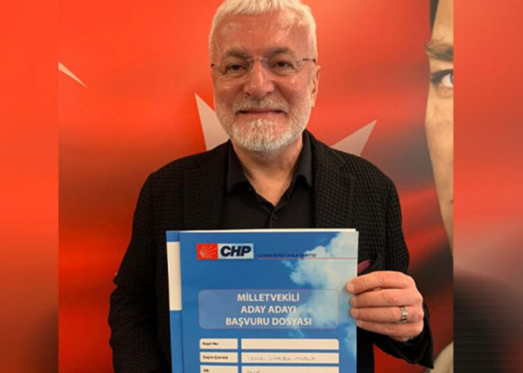 Sanatçı Onur Akın CHP'den milletvekili aday adayı oldu 1 Sanatçı Onur Akın CHP’den milletvekili aday adayı oldu