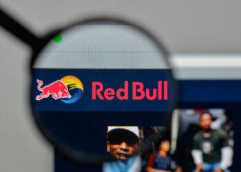 Red Bull Ailesi 8 milyar dolarlık servetle tüm Asya hanedanlarını geçti