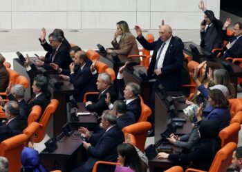 Finlandiya’nın NATO üyeliği TBMM’de onaylandı