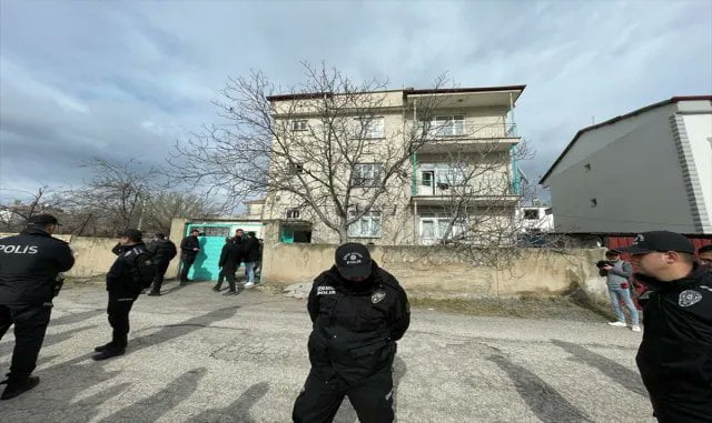 Kripto borsasında milyon kaybetti, 5 kişiyi öldürdü 1 Kripto borsasında milyon kaybetti, 5 kişiyi öldürdü