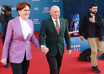 Akşener, eşiyle ilk defa poz verdi: İlk defa milli oldu, utandı ve kaçtı