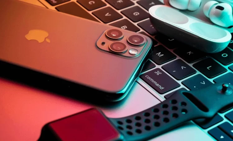 Apple Türkiye'de yine zam yaptı: iPhone fiyatları dudak uçuklattı! 1 Apple Türkiye’de yine zam yaptı: iPhone fiyatları dudak uçuklattı!