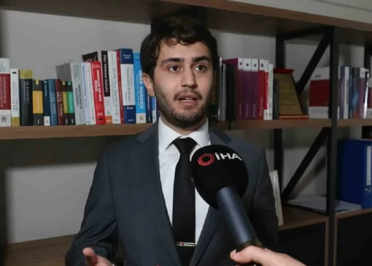 Fıkra gibi olay: Polis çevirmesinde yaşamadığını öğrendi, gözaltına alındı! 1 Fıkra gibi olay: Polis çevirmesinde yaşamadığını öğrendi, gözaltına alındı!