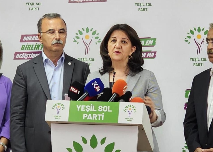 YSP ve HDP Kılıçdaroğlu'na desteğini yineledi: Tek adam rejimini değiştireceğiz 1 YSP ve HDP Kılıçdaroğlu’na desteğini yineledi: Tek adam rejimini değiştireceğiz