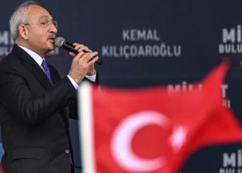 Kılıçdaroğlu: “12 günümüz var, bu karanlık tünelden çıktık çıktık”