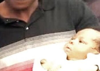 Kongo’da mucize: Selden kurtulan iki bebek gölde sürüklenirken bulundu