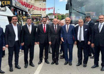 Erdoğan'ın Batman mitinginde Mehmet Şimşek sürprizi 4 Erdoğan’ın Batman mitinginde Mehmet Şimşek sürprizi