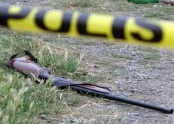 14 yaşındaki bir çocuk tartıştığı babasını silahla öldürdü