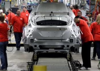 Ford, işten çıkarma planlıyor: En az bin kişinin işine son verilecek