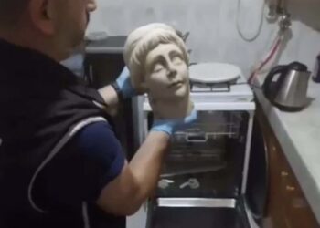 2 bin yıllık tarihi eser, bulaşık makinesinden çıktı