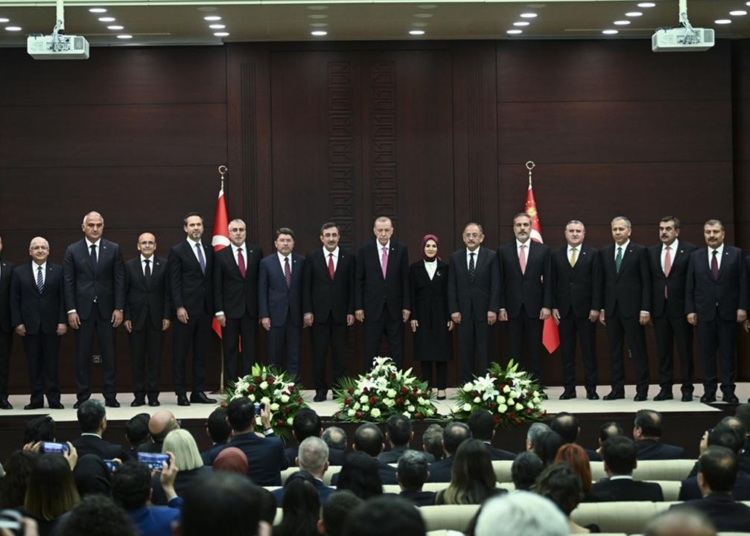 Erdoğan kabineyi açıkladı: İşte yeni bakanlar... 1 Erdoğan kabineyi açıkladı: İşte yeni bakanlar…
