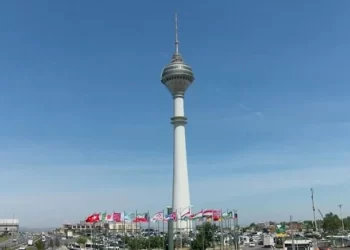 230 metre yüksekliğindeki TV kulesi icradan satılık