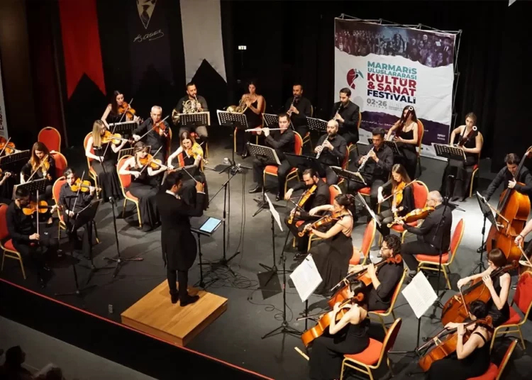 Pandemide ara verilen Marmaris Kültür ve Sanat Festivali başladı 1 Pandemide ara verilen Marmaris Kültür ve Sanat Festivali başladı