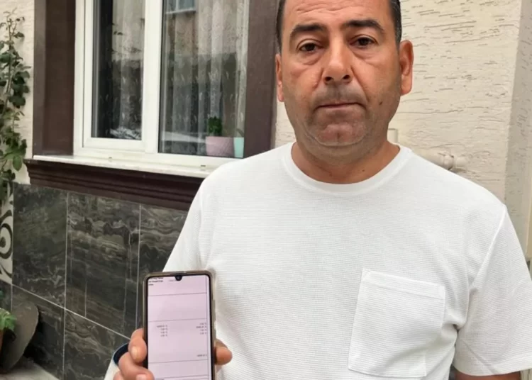 Telefonuna virüs bulaştı: Bankacılık hesabını boşaltıp kredi çektiler 1 Telefonuna virüs bulaştı: Bankacılık hesabını boşaltıp kredi çektiler