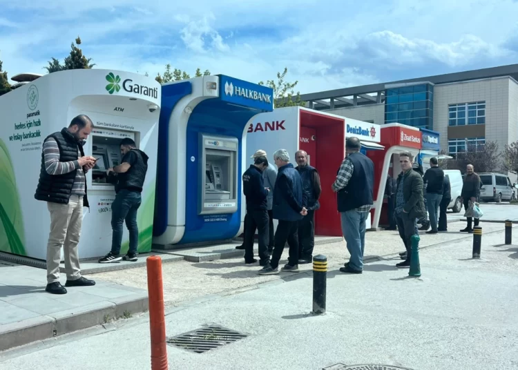 Memurun ve emeklinin alacağı 'enflasyon farkı' belli oldu, maaş da netleşiyor 1 Memurun ve emeklinin alacağı ‘enflasyon farkı’ belli oldu, maaş da netleşiyor