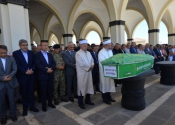 Fatma Şahin’in babası, son yolculuğuna uğurlandı
