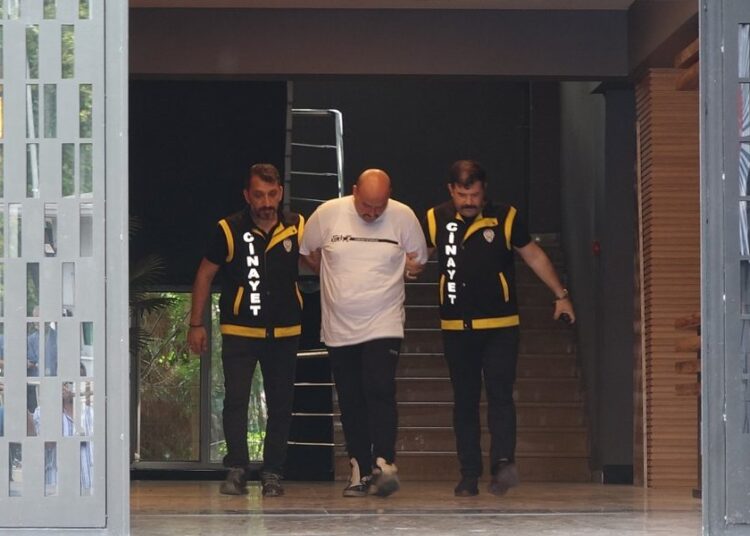 Öldürülen galericinin katili, muhasebecisi çıktı 1 Öldürülen galericinin katili, muhasebecisi çıktı