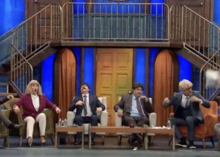 Güldür Güldür’den ‘dış güçler’ skeci: Almanya kıskançlıktan öldü 1 Güldür Güldür’den ‘dış güçler’ skeci: Almanya kıskançlıktan öldü