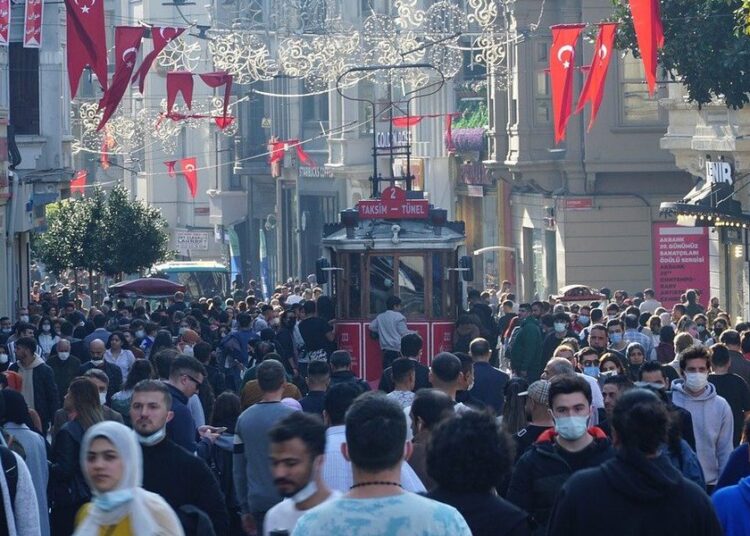 İstanbul’da yaşamanın aylık maliyeti 38 bin 828 lira 1 İstanbul’da yabancı uyruklulara oturum izni yasağı genişletildi