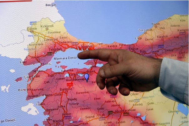 Son depremler ne anlam ifade ediyor? İşte Kandilli'nin İstanbul risk haritası! 1 Son depremler ne anlam ifade ediyor? İşte Kandilli’nin İstanbul risk haritası!