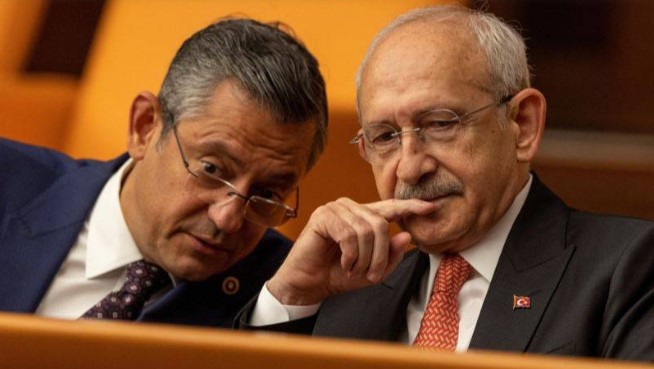 Kulis: CHP'de "değişimciler" Kılıçdaroğlu ile ittifaktan umutsuz, Özgür Özel konusunda karamsar 1 Kulis: CHP’de “değişimciler” Kılıçdaroğlu ile ittifaktan umutsuz, Özgür Özel konusunda karamsar