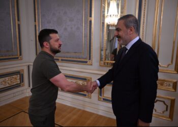 Dışişleri Bakanı Hakan Fidan, Ukrayna’da Zelenski ile bir araya geldi