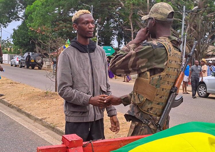 Afrika'da 'darbeler kuşağına' Gabon da eklendi 1 Afrika’da ‘darbeler kuşağına’ Gabon da eklendi