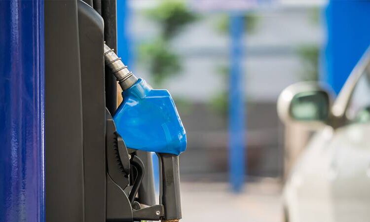 Akaryakıttan alınan vergi, son 2 yılda yüzde 700 arttı 1 Benzine bu gece yine zam var