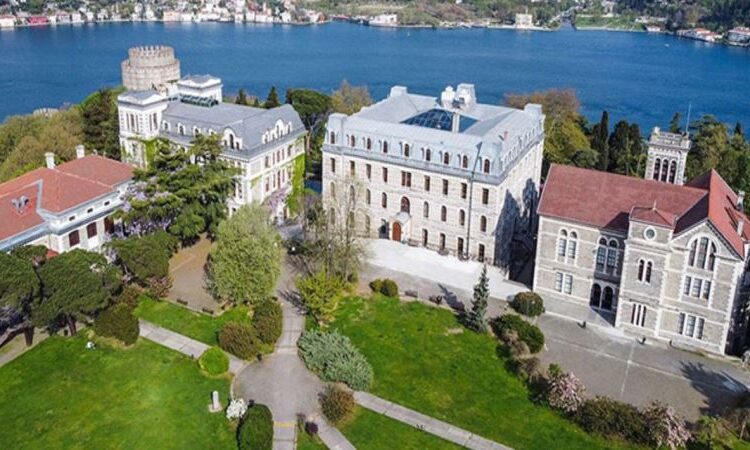 Eski sistemde barajı bile geçemiyordu: 166 puanla Boğaziçi'nde fizik bölümünü kazandı 1 Eski sistemde barajı bile geçemiyordu: 166 puanla Boğaziçi’nde fizik bölümünü kazandı