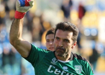 Efsanevi kaleci Buffon 45 yaşında futbolu bıraktı: Benden bu kadar beyler 2 Efsanevi kaleci Buffon 45 yaşında futbolu bıraktı: Benden bu kadar beyler