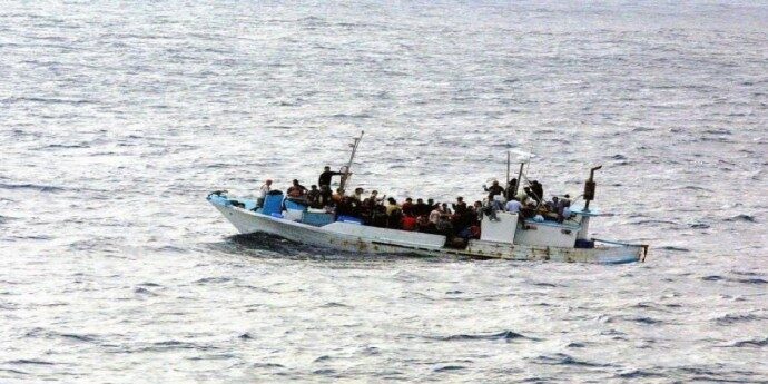 İtalya açıklarında göçmen faciası: 41 ölü 1 İtalya açıklarında göçmen faciası: 41 ölü