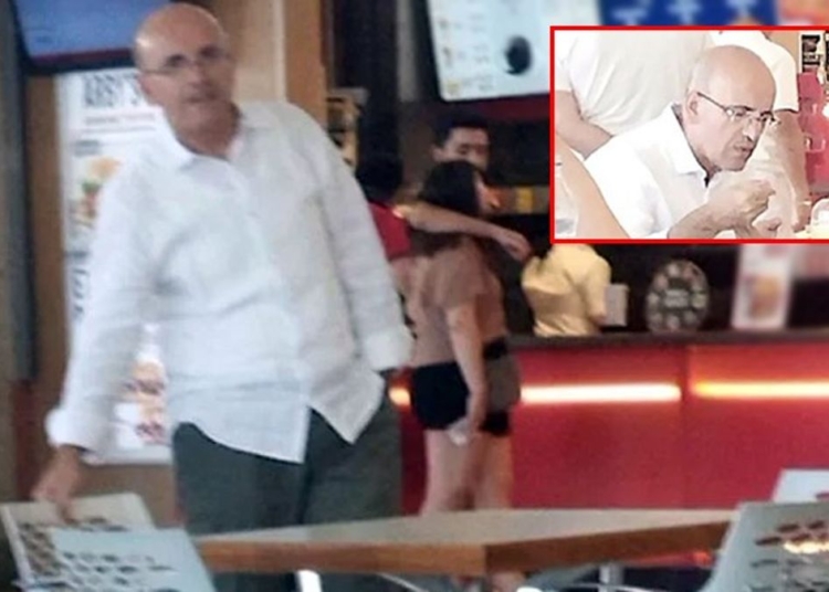 Bakan Şimşek’in yediği kumpir de zamlardan nasibini aldı 1 Bakan Şimşek’in yediği kumpir de zamlardan nasibini aldı