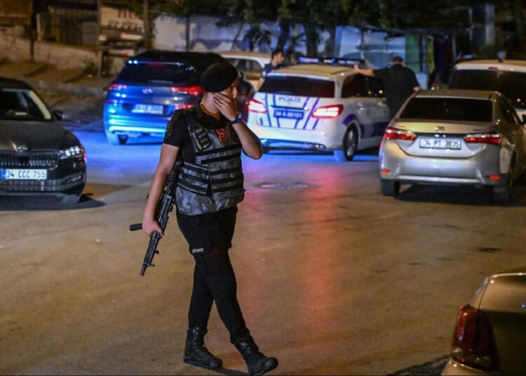 İstanbul’da uyuşturucu operasyonunda çatışma: Bir polis şehit