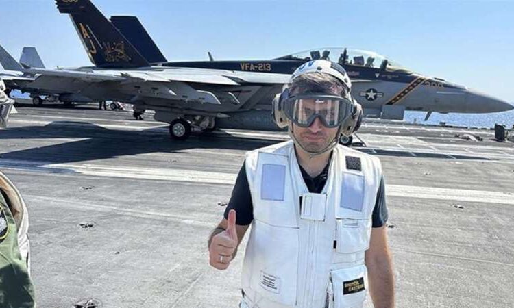Selçuk Bayraktar 'davet' üzerine USS Gerald R. Ford uçak gemisinde 1 Selçuk Bayraktar ‘davet’ üzerine USS Gerald R. Ford uçak gemisinde