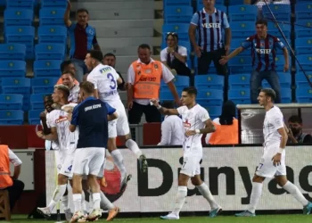 Karadeniz derbisini Çaykur Rizespor kazandı 5 Karadeniz derbisini Çaykur Rizespor kazandı
