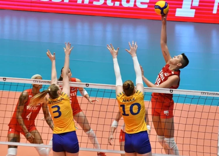 Voleybol milli takımı Avrupa Şampiyonası'na galibiyetle başladı 1 Voleybol milli takımı Avrupa Şampiyonası’na galibiyetle başladı