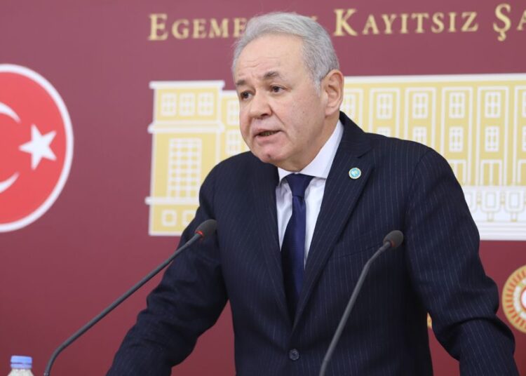 İYİ Parti kurucusu Aydın Adnan Sezgin partisinden istifa etti 1 İYİ Parti kurucusu Aydın Adnan Sezgin partisinden istifa etti