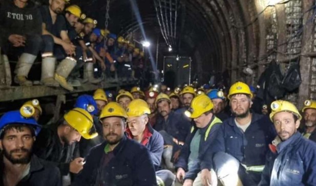 Eskişehir'de maden işçileri açlık grevinde: 'Haklarımız için sonuna kadar devam edeceğiz!' 1 Eskişehir’de maden işçileri açlık grevinde: ‘Haklarımız için sonuna kadar devam edeceğiz!’
