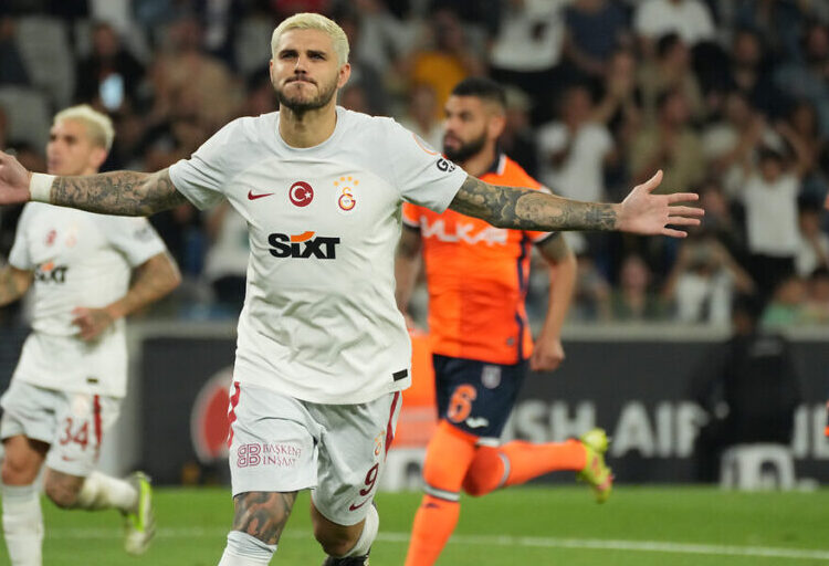 Galatasaray yıldızlarıyla güldü: Icardi tarihe geçti