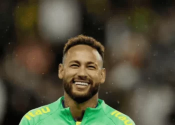 Neymar, Pele’nin tarihi rekorunu kırdı 2 Neymar, Pele’nin tarihi rekorunu kırdı