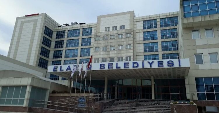 Elazığ Belediyesi, minibüsçüler zarar etmesin diye otobüs ücretine zam yaptı