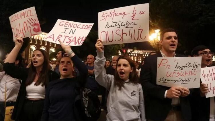 Karabağ’da ateşkes sonrası Ermenistan karıştı