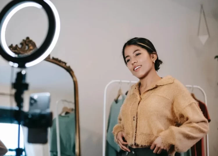 Gençlerin yüzde 57’si ‘influencer’ olmak istiyor 1 Gençlerin yüzde 57’si ‘influencer’ olmak istiyor