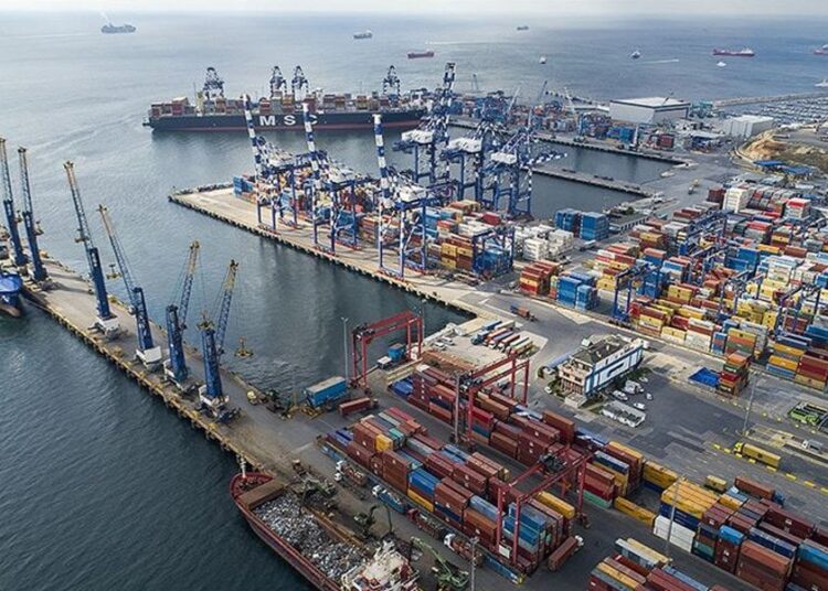 Dış ticaret açığı sekiz ayda 82 milyar doları geçti 1 Dış ticaret açığı sekiz ayda 82 milyar doları geçti