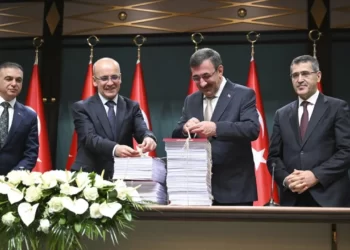 2024 bütçesi açıklandı, vergi yükü ağırlaştı