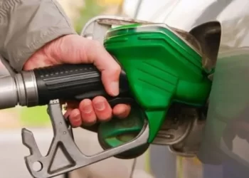 Benzinden sonra motorine de indirim geldi