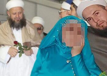 Yusuf Ziya Gümüşel ve Kadir İstekli hakkında yeni gelişme: Mütevelli heyetinden çıkarıldılar 3 Yusuf Ziya Gümüşel ve Kadir İstekli hakkında yeni gelişme: Mütevelli heyetinden çıkarıldılar