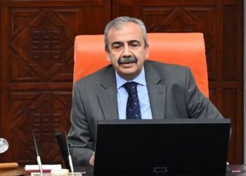 Meclis Başkanvekili Önder: Filistin’e gidelim diyorsunuz, benim yurt dışı yasağım var